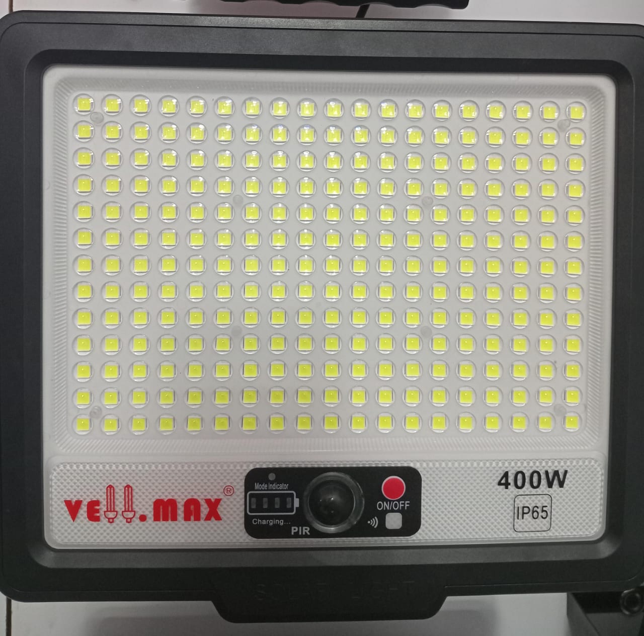 VELLMAX Motion Sensor Floodlight 400W LED Security Light | MK Homestyles