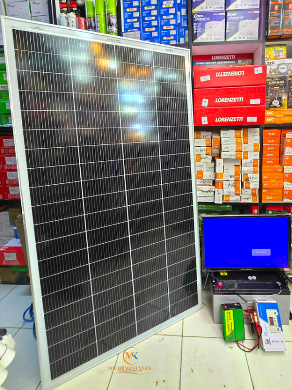 Solarmax 200W Solar Kit with 24-Inch DC TV